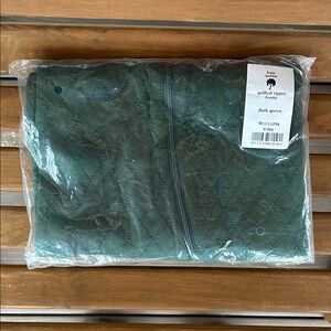 NIB Kate Quinn Quilted Zipper Footie in Dark Green
